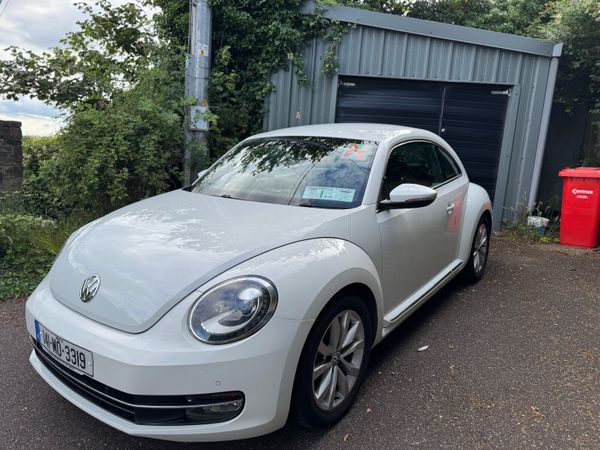 Volkswagen Beetle Hatchback, Petrol, 2014, White