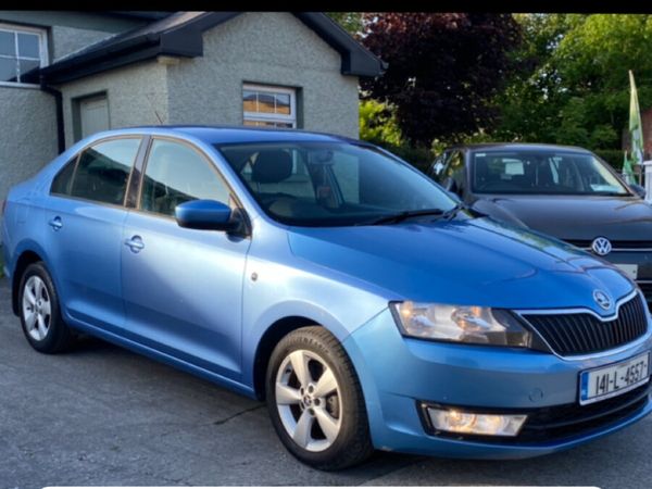 Skoda Rapid Hatchback, Diesel, 2014, Blue