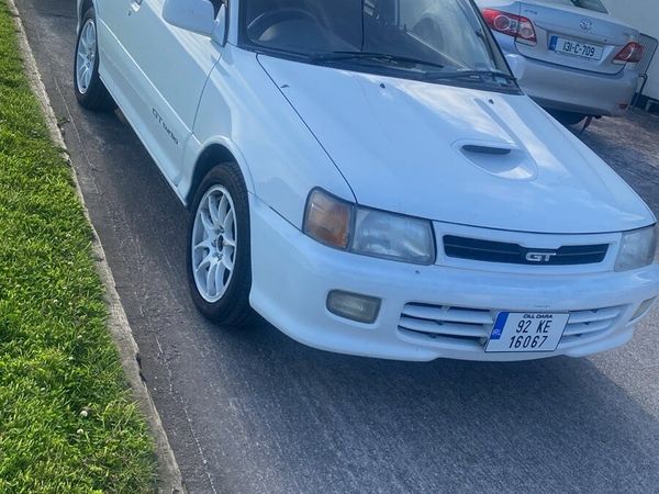 Toyota Starlet Hatchback, Petrol, 1992, White