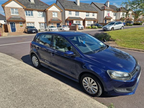Volkswagen Polo Hatchback, Petrol, 2011, Blue