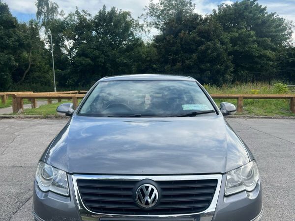 Volkswagen Passat Saloon, Petrol, 2006, Grey