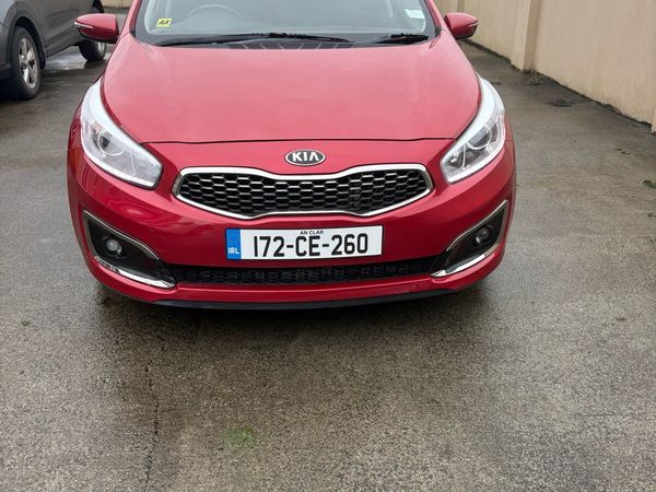 Kia Ceed Hatchback, Diesel, 2017, Red