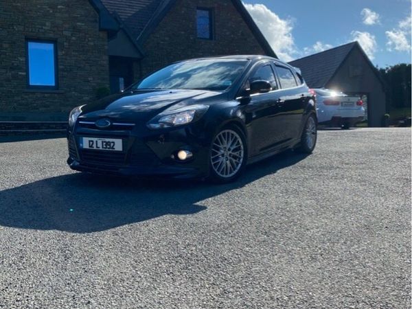 Ford Focus Hatchback, Diesel, 2012, Black