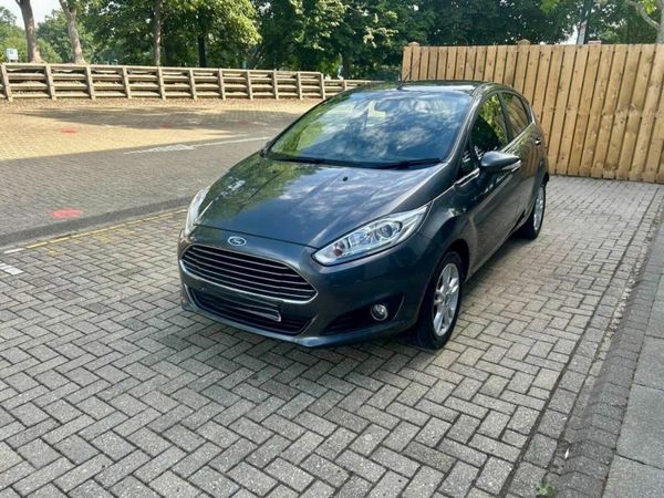 Ford Fiesta Hatchback, Petrol, 2016, Grey