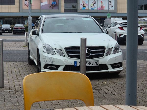 Mercedes-Benz E-Class Saloon, Diesel, 2010, White