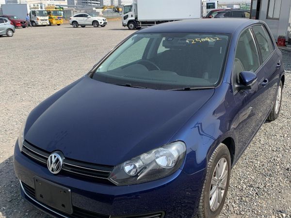 Volkswagen Golf Hatchback, Petrol, 2012, Blue