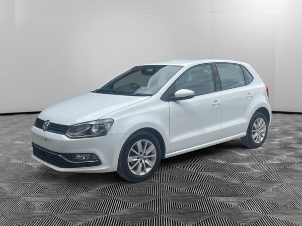 Volkswagen Polo Hatchback, Petrol, 2014, White