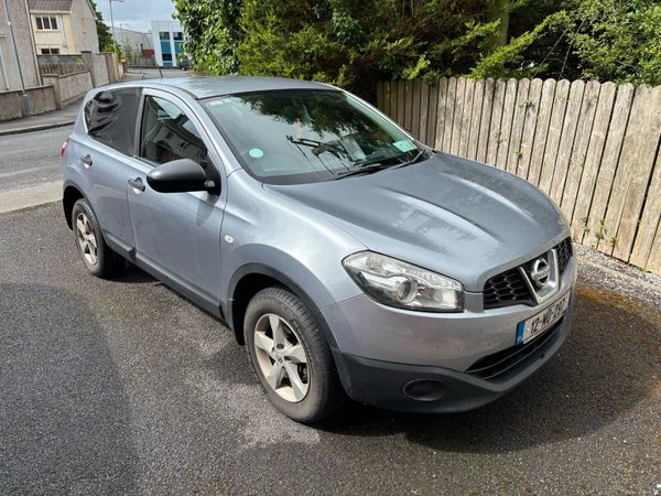 Nissan Qashqai Hatchback, Diesel, 2012, Blue