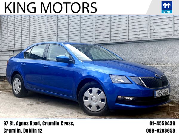 Skoda Octavia Saloon, Diesel, 2019, Blue