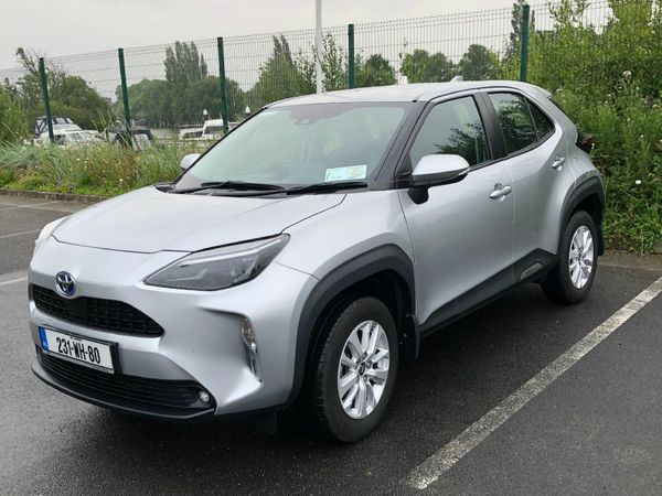 Toyota Yaris Cross Hatchback, Petrol Hybrid, 2023, Grey
