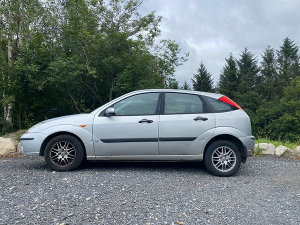Ford Focus Hatchback, Petrol, 2004, Silver