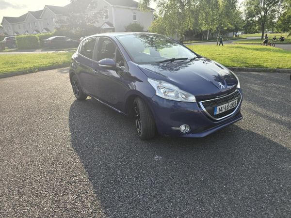 Peugeot 208 Hatchback, Petrol, 2014, Blue