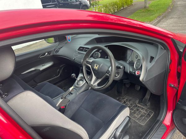 Honda Civic Hatchback, Petrol, 2008, Red