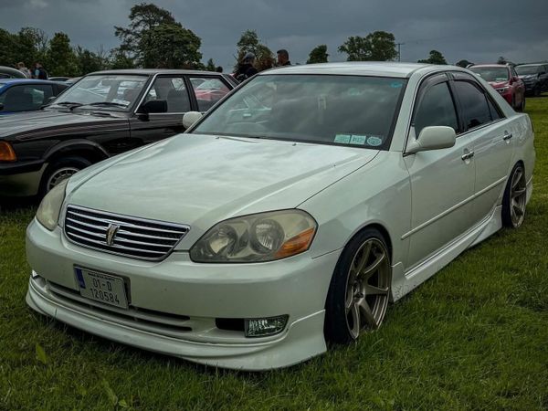 Toyota Mark II Saloon, Petrol, 2001, White