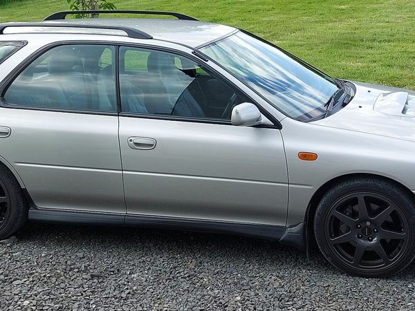 Subaru Impreza Estate, Petrol, 2000, Silver
