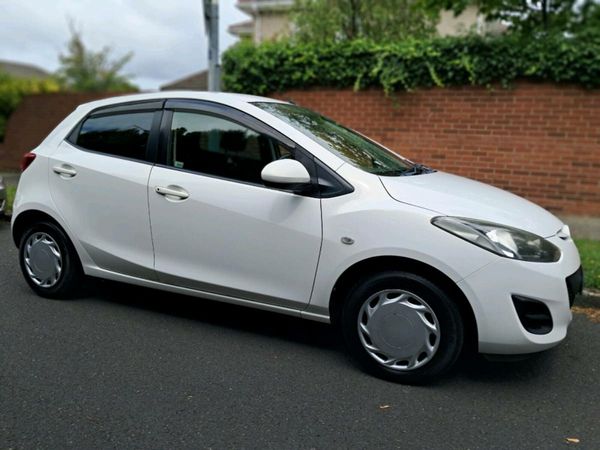 Mazda Demio MPV, Petrol, 2012, White