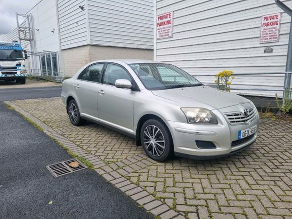 Toyota Avensis Saloon, Petrol, 2006, Silver