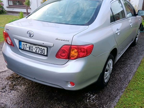 Toyota Corolla Saloon, Petrol, 2007, Silver