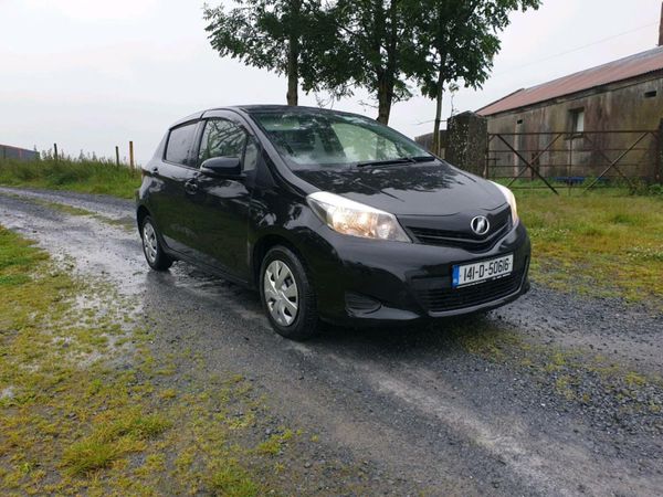Toyota Vitz Hatchback, Petrol, 2014, Black