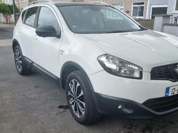 Nissan Qashqai SUV, Diesel, 2012, White