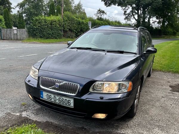 Volvo V70 Estate, Petrol, 2006, Blue