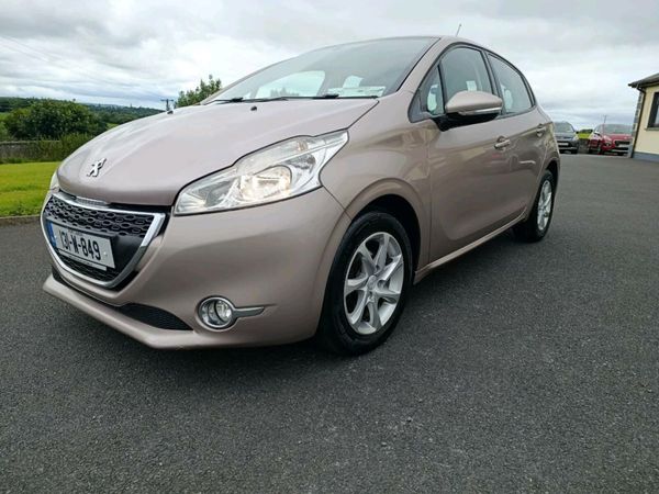 Peugeot 208 Hatchback, Diesel, 2013, Grey