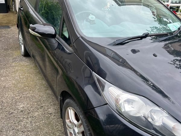 Ford Fiesta Hatchback, Petrol, 2010, Black