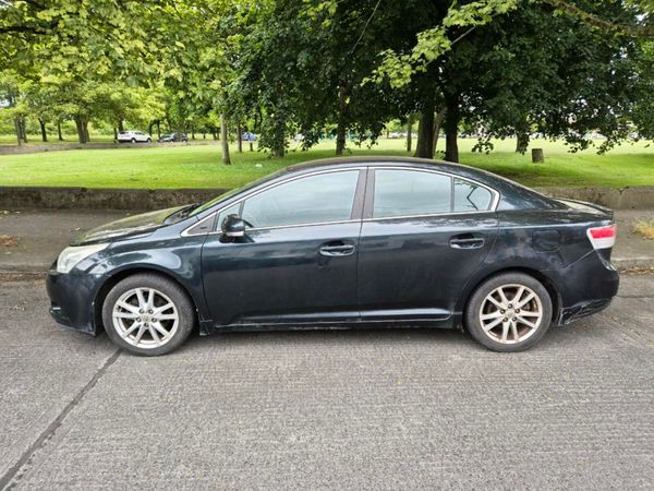 Toyota Avensis Saloon, Diesel, 2011, Grey