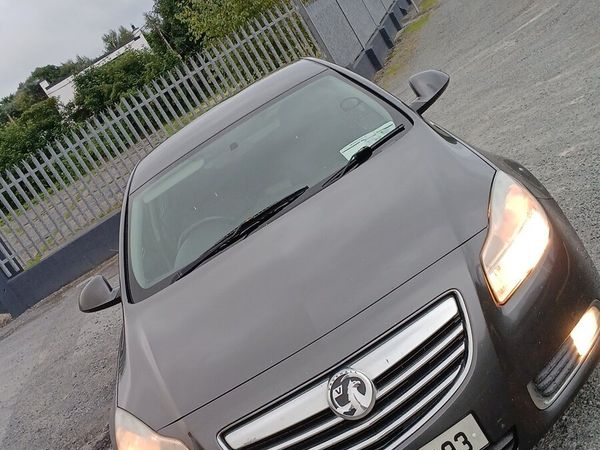 Vauxhall Insignia Hatchback, Diesel, 2012, Grey