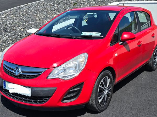 Vauxhall Corsa Hatchback, Diesel, 2013, Red