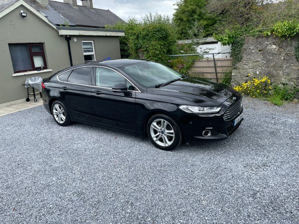 Ford Mondeo Hatchback, Diesel, 2015, Black