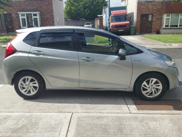 Honda Fit Hatchback, Petrol Hybrid, 2014, Grey