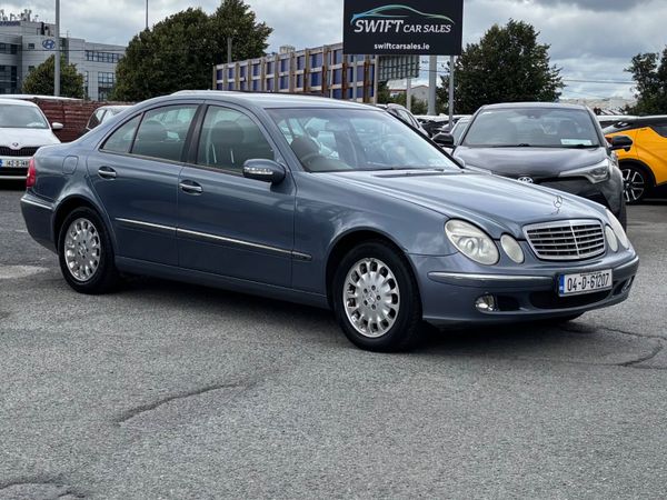 Mercedes-Benz E-Class Saloon, Petrol, 2004, Blue