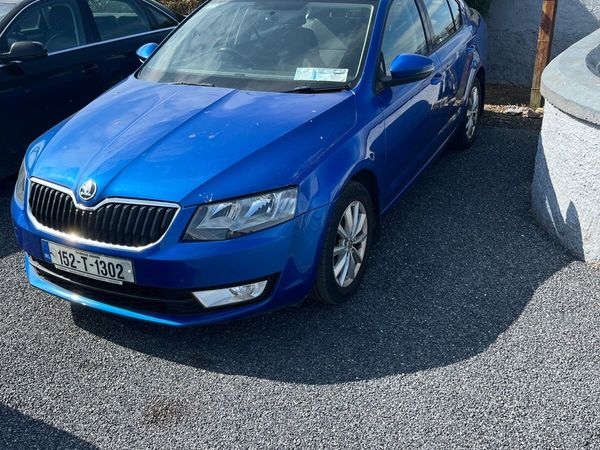 Skoda Octavia Saloon, Diesel, 2015, Blue