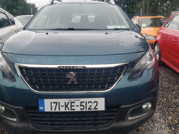 Peugeot 2008 Hatchback, Petrol, 2017, Green