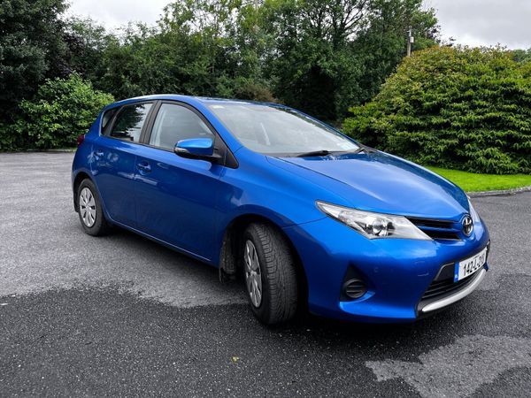 Toyota Auris MPV, Petrol, 2014, Blue