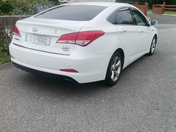 Hyundai i40 Saloon, Diesel, 2012, White