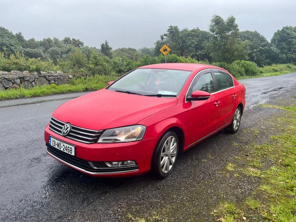 Volkswagen Passat Saloon, Diesel, 2013, Red