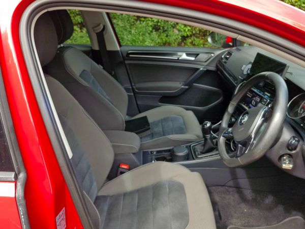 Volkswagen Golf Estate, Diesel, 2013, Red
