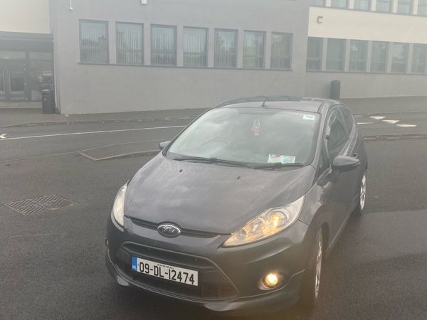 Ford Fiesta Hatchback, Diesel, 2009, Grey