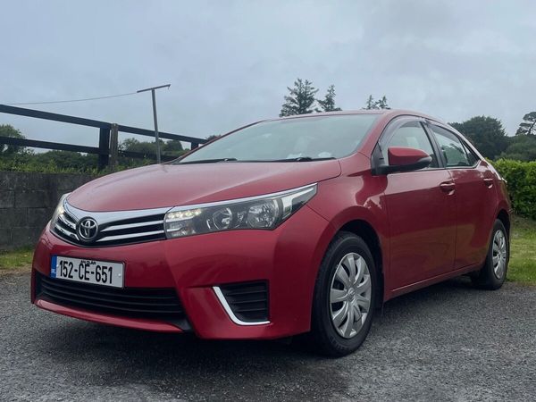 Toyota Corolla Saloon, Diesel, 2015, Red