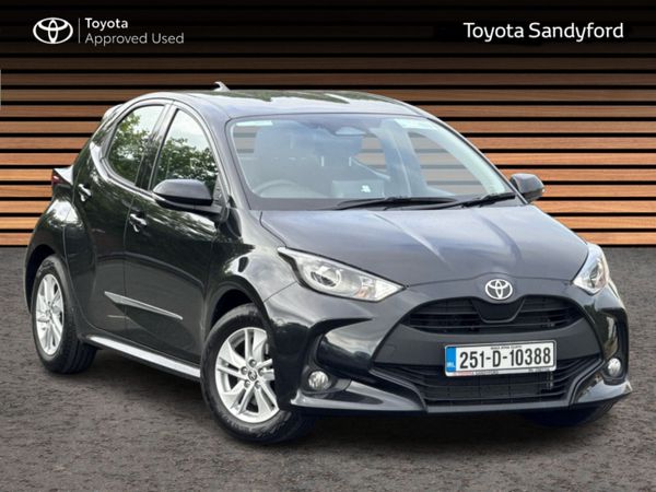 Toyota Yaris Hatchback, Petrol Hybrid, 2025, Black