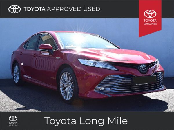 Toyota Camry Saloon, Petrol Hybrid, 2020, Red