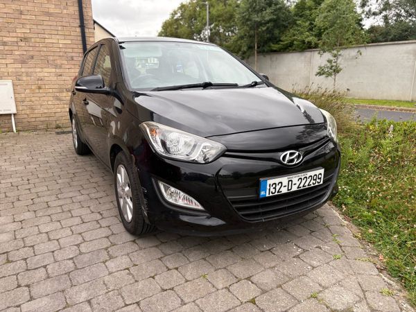 Hyundai i20 Hatchback, Petrol, 2013, Black