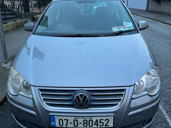 Volkswagen Polo Hatchback, Petrol, 2007, Silver