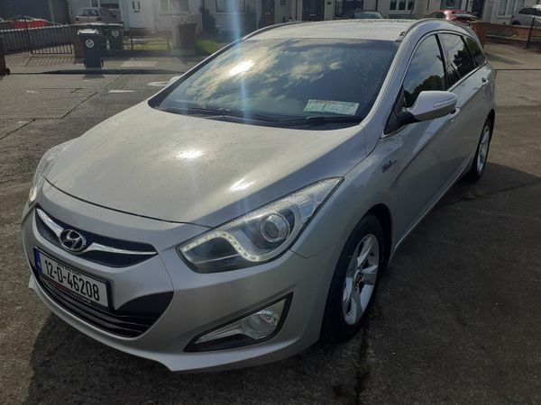 Hyundai i40 Estate, Diesel, 2012, Silver
