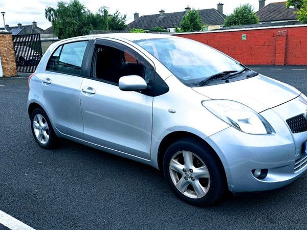 Toyota Yaris Hatchback, Petrol, 2008, Silver