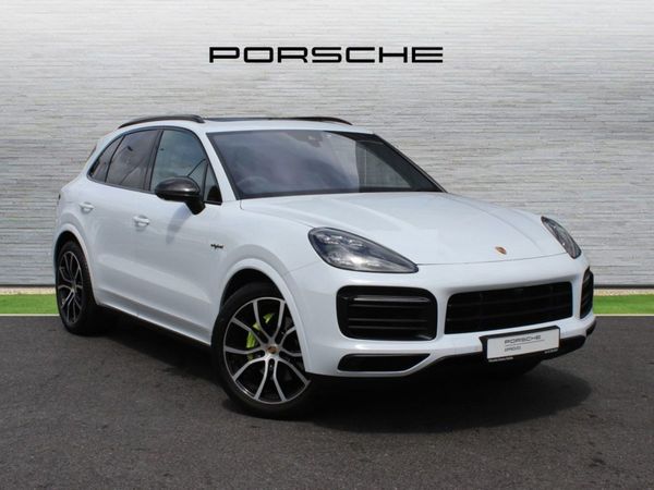 Porsche Cayenne SUV, Petrol Plug-in Hybrid, 2022, White