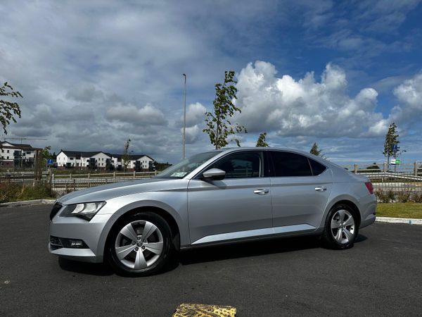 Skoda Superb Hatchback, Petrol, 2016, Silver