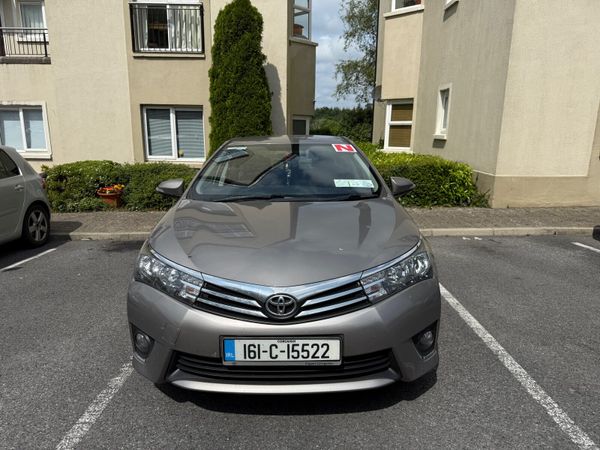 Toyota Corolla Saloon, Diesel, 2016, Bronze